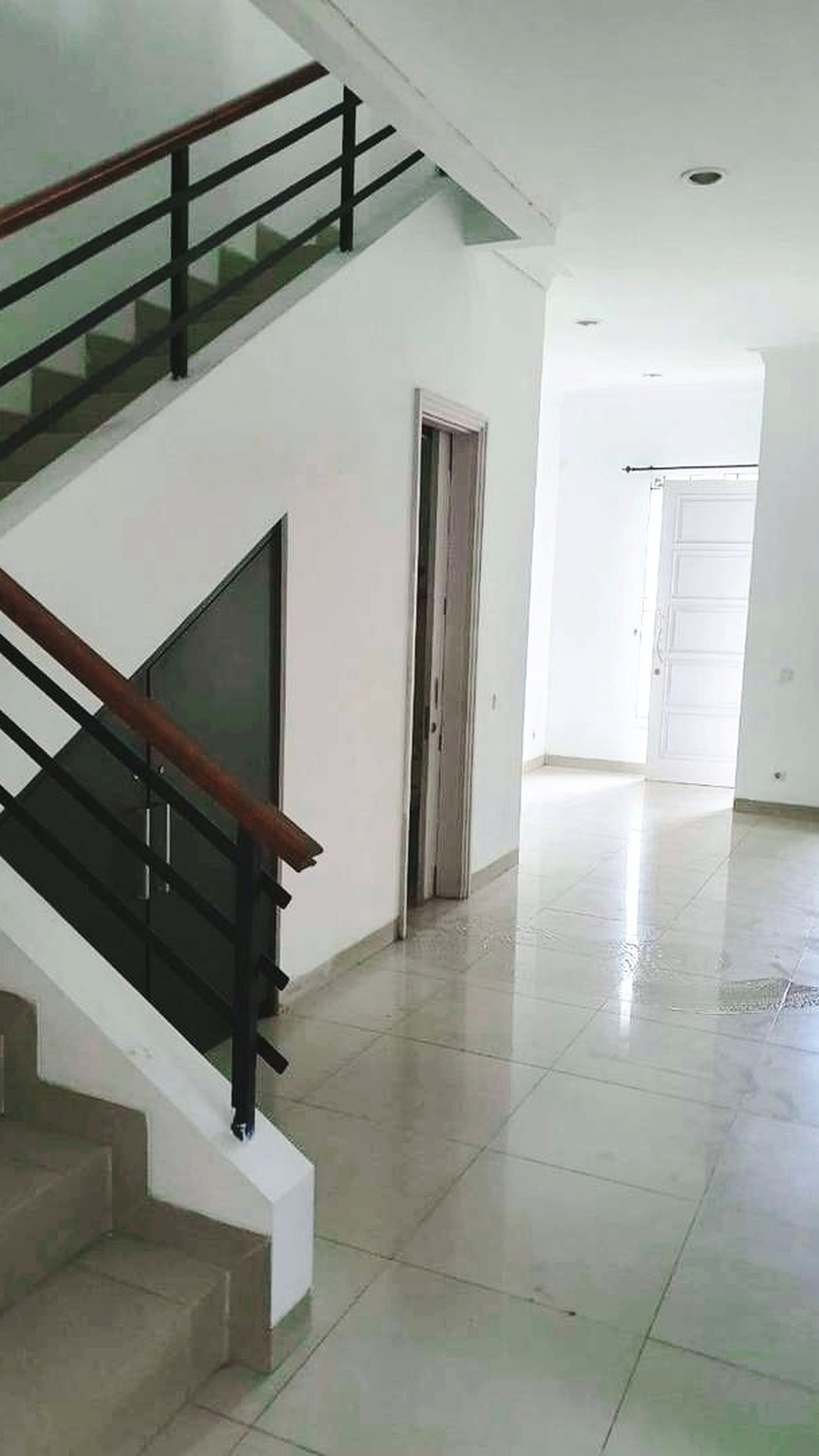 Jarang Ada. Rumah Pondok Hijau Golf Turquoise Barat, Gading Serpong