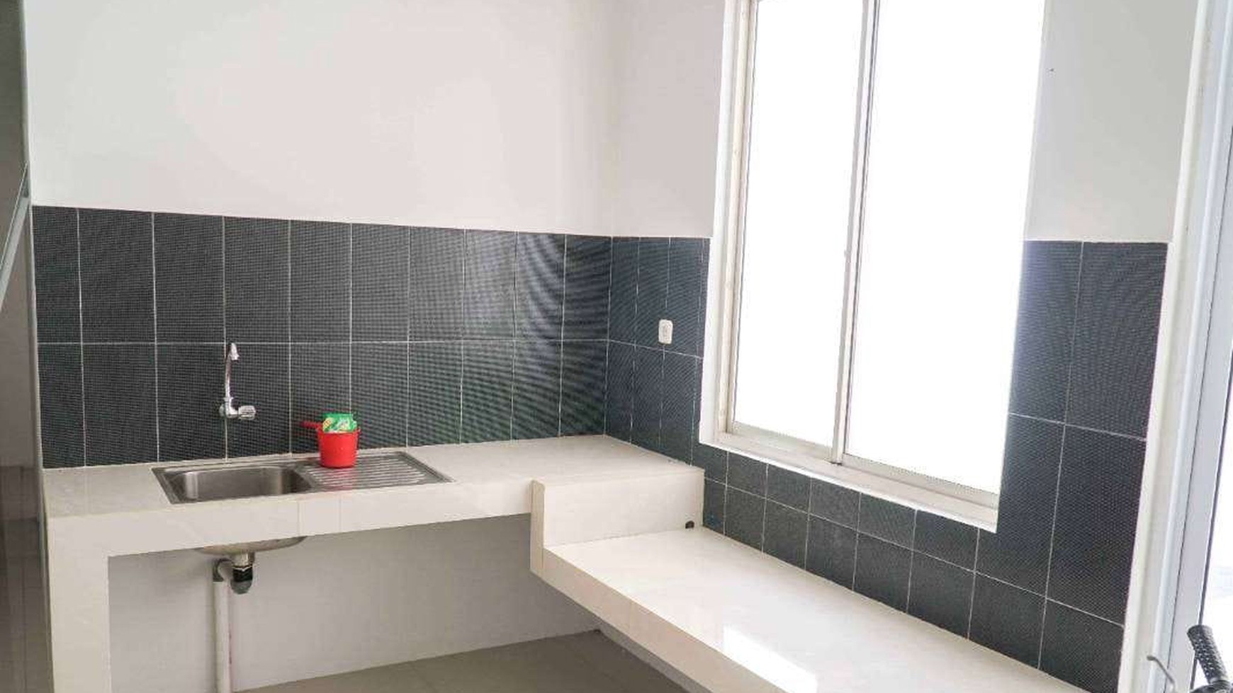 Jarang ada. Rumah Modern Minimalis Di Eminent Ingenia, BSD