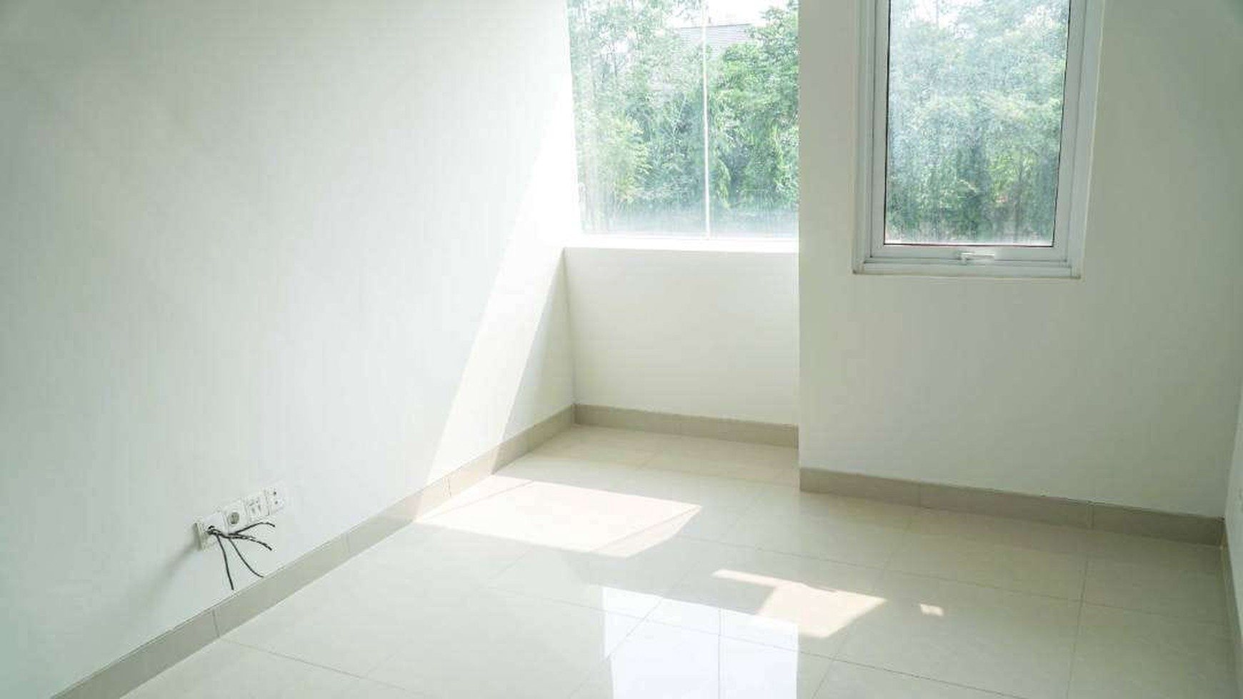 Jarang ada. Rumah Modern Minimalis Di Eminent Ingenia, BSD
