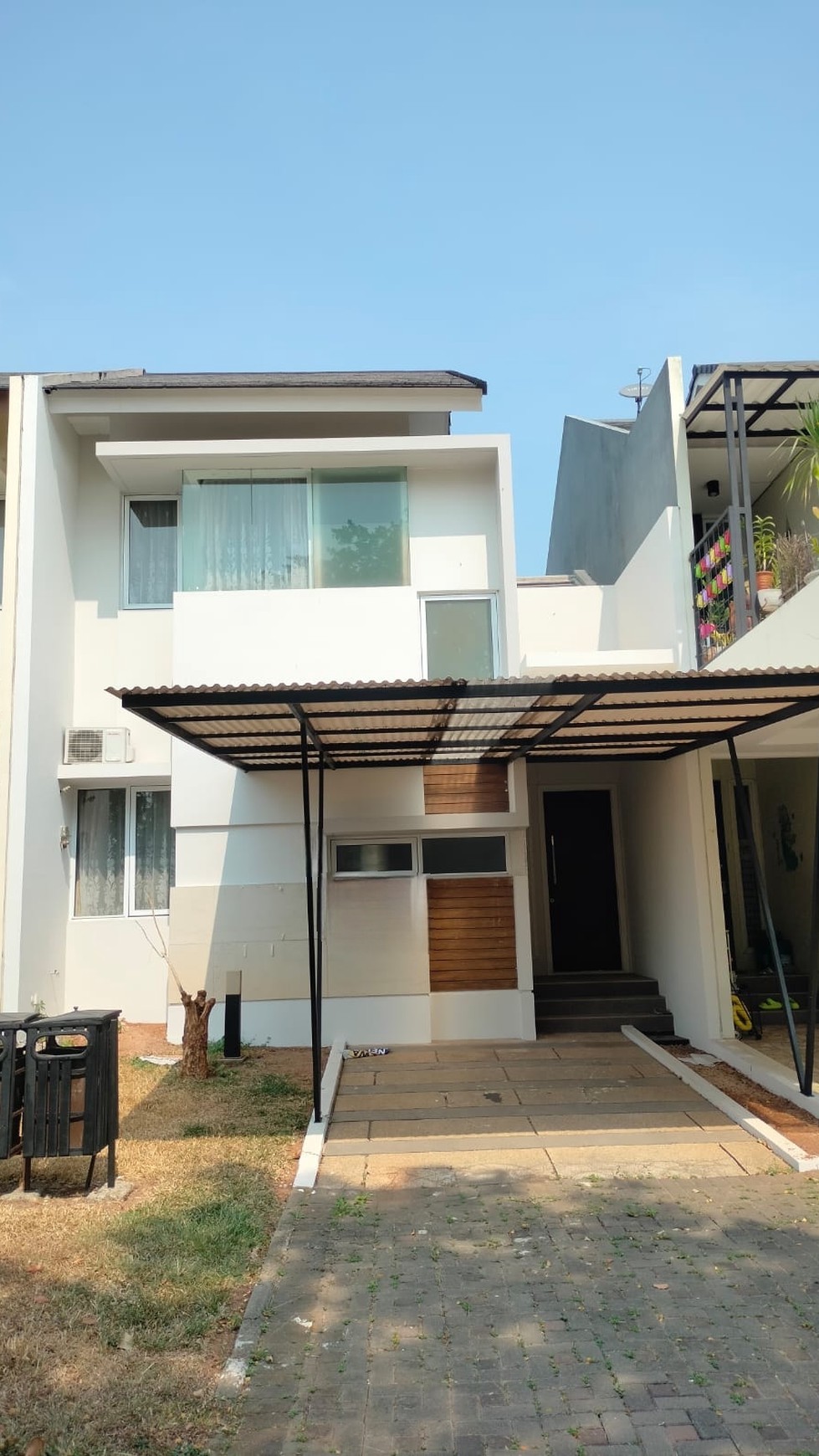 Jarang ada. Rumah Modern Minimalis Di Eminent Ingenia, BSD