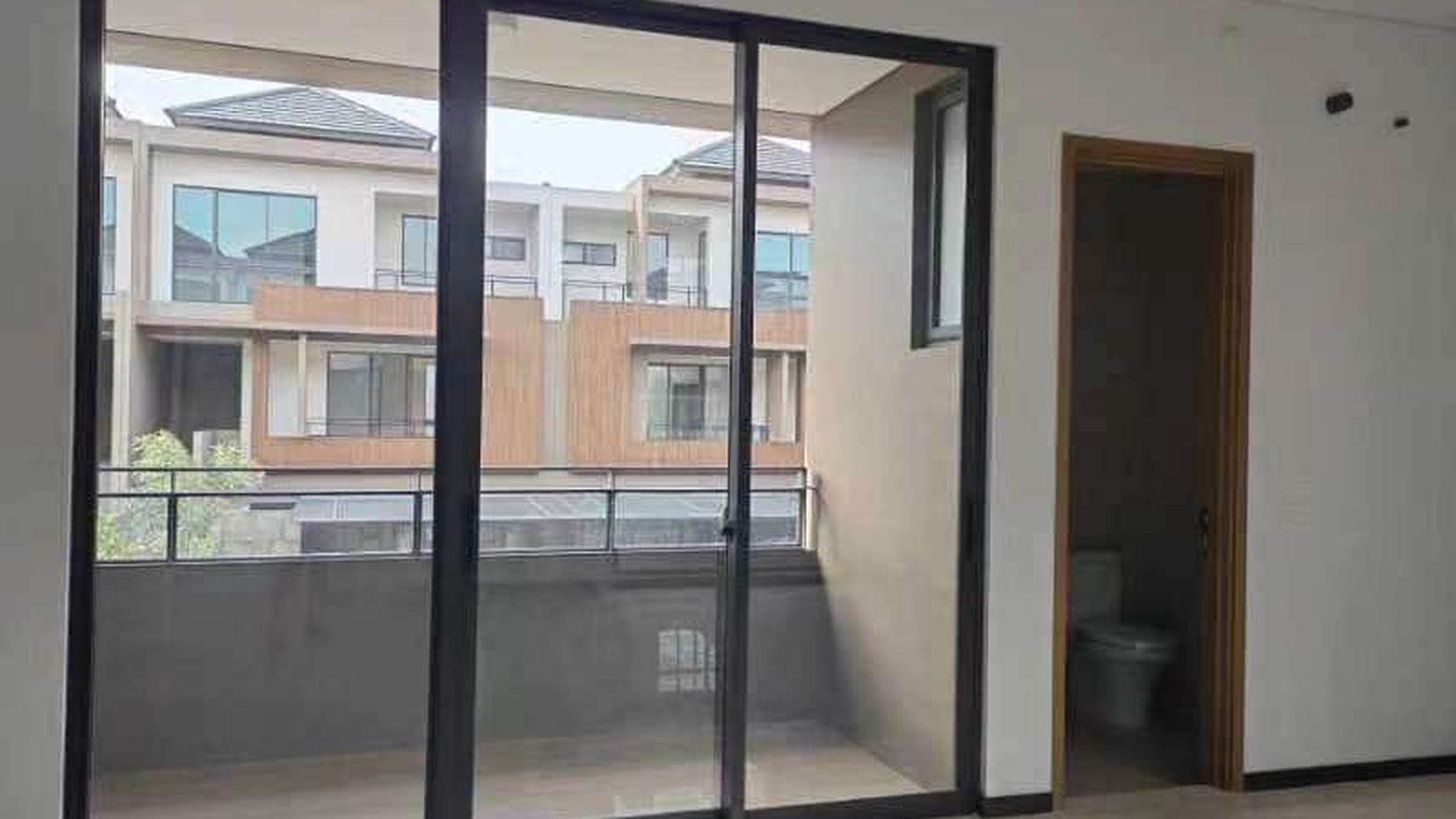 JARANG ADA FOR SALE BRAND NEW HOUSE BSD CITY