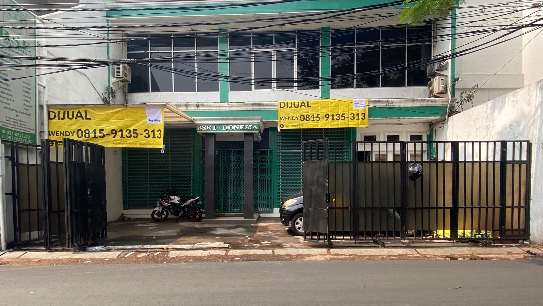 Ruko Tebet cocok Jadi Kosan Elit, selangkah Stasiun kereta, lebar 17meter