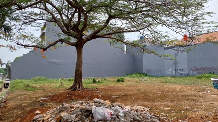 Tanah siap bangun di Komplek Taman Semanan Indah. Harga di bawah pasar