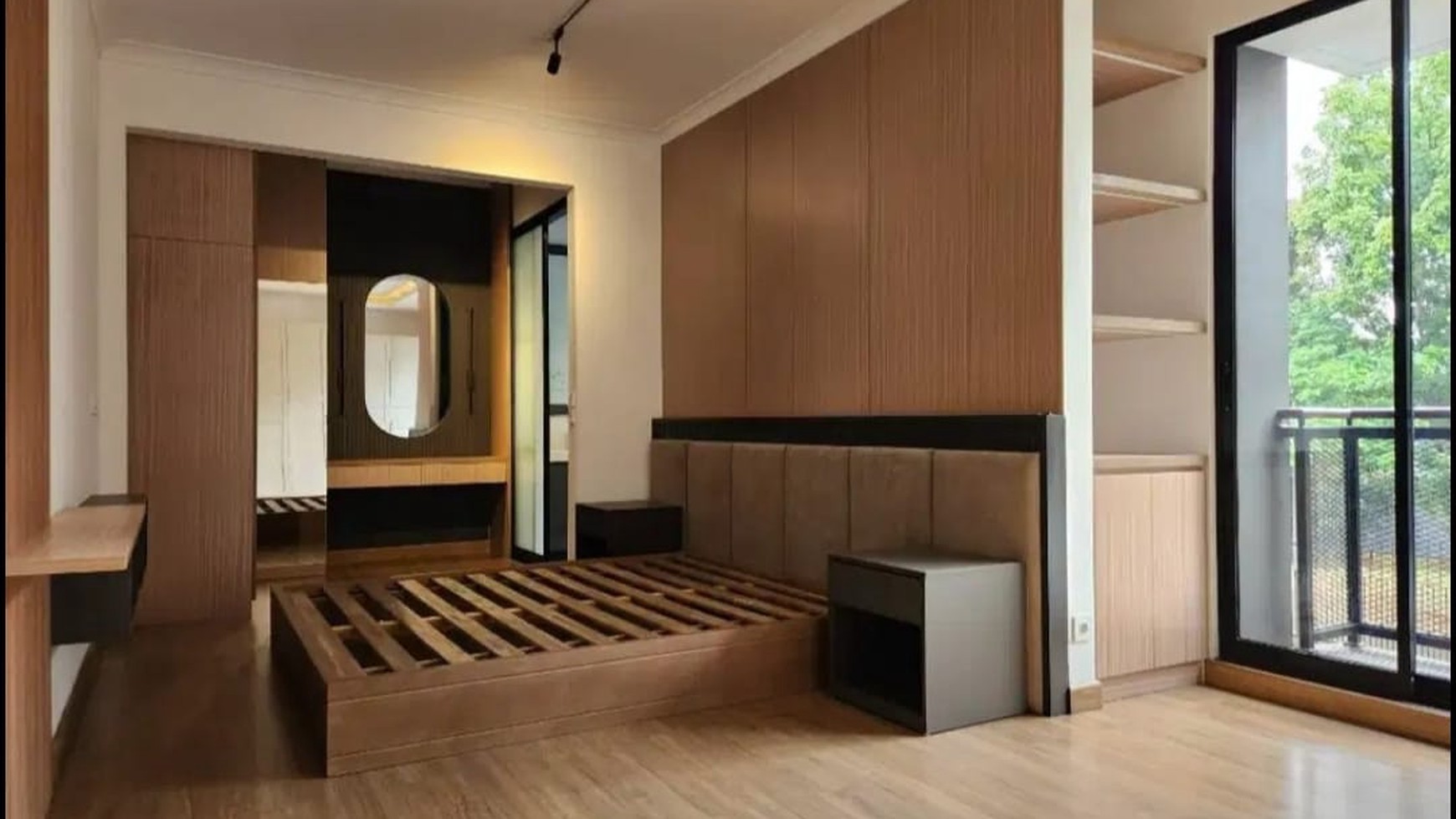 Dijual Rumah Baru Bangunan Mandiri The Icon