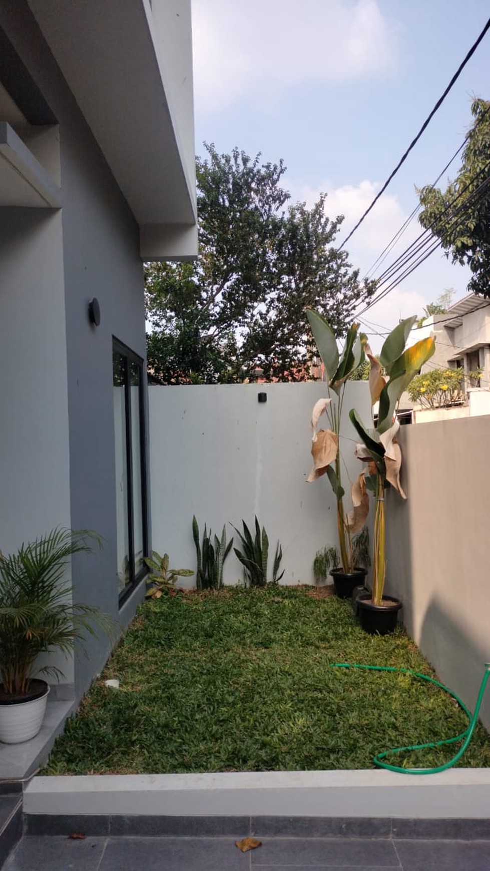 Rumah Baru depan taman di Nusa Loka BSD CITY 