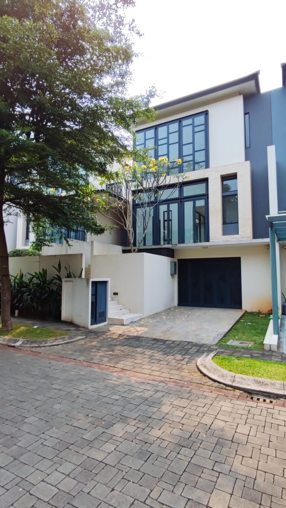 Rumah kawasan Mewah Navapark Lancewood, BSD City