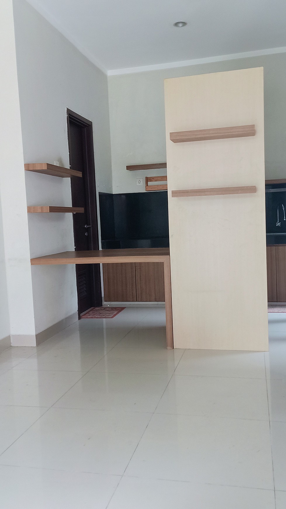 Rumah minimalis siap huni di graha bintaro