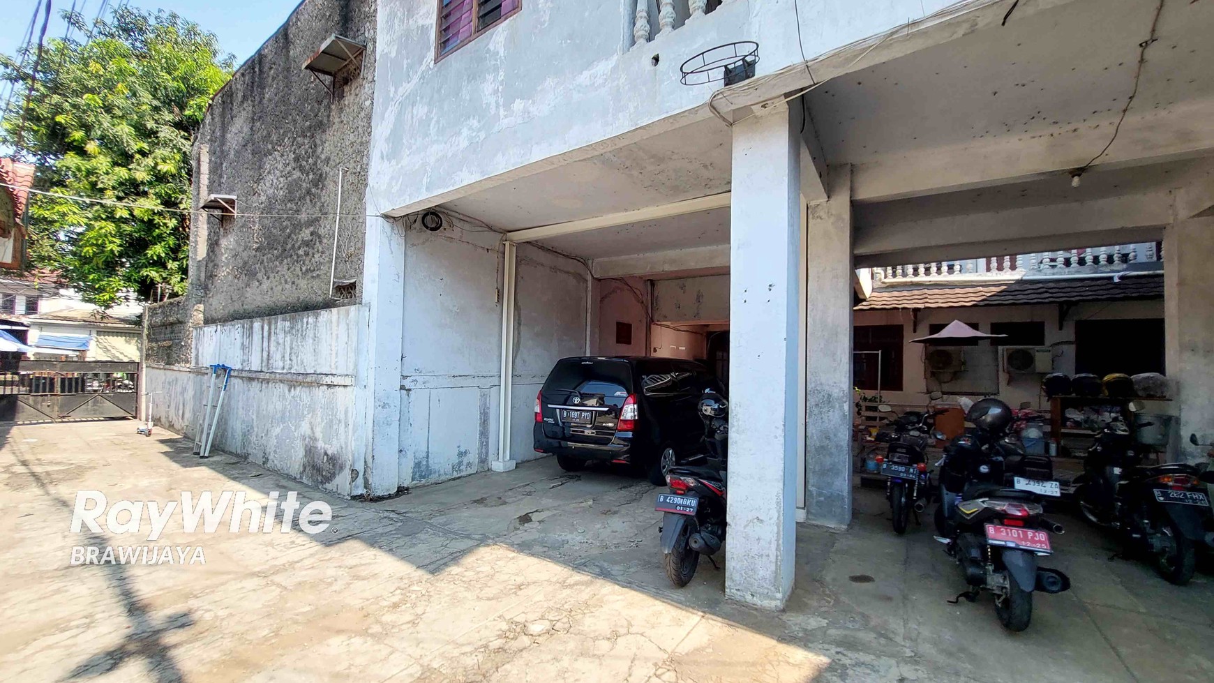 Rumah Petamburan, Tanah Abang, JakPus, 5 menit ke tol dalam kota