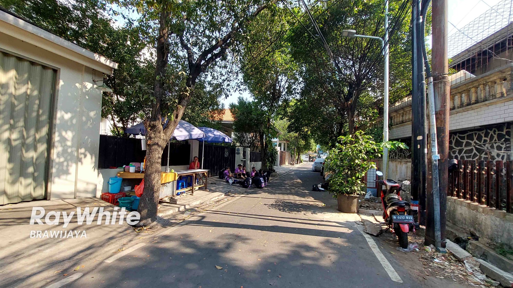 Rumah Petamburan, Tanah Abang, JakPus, 5 menit ke tol dalam kota