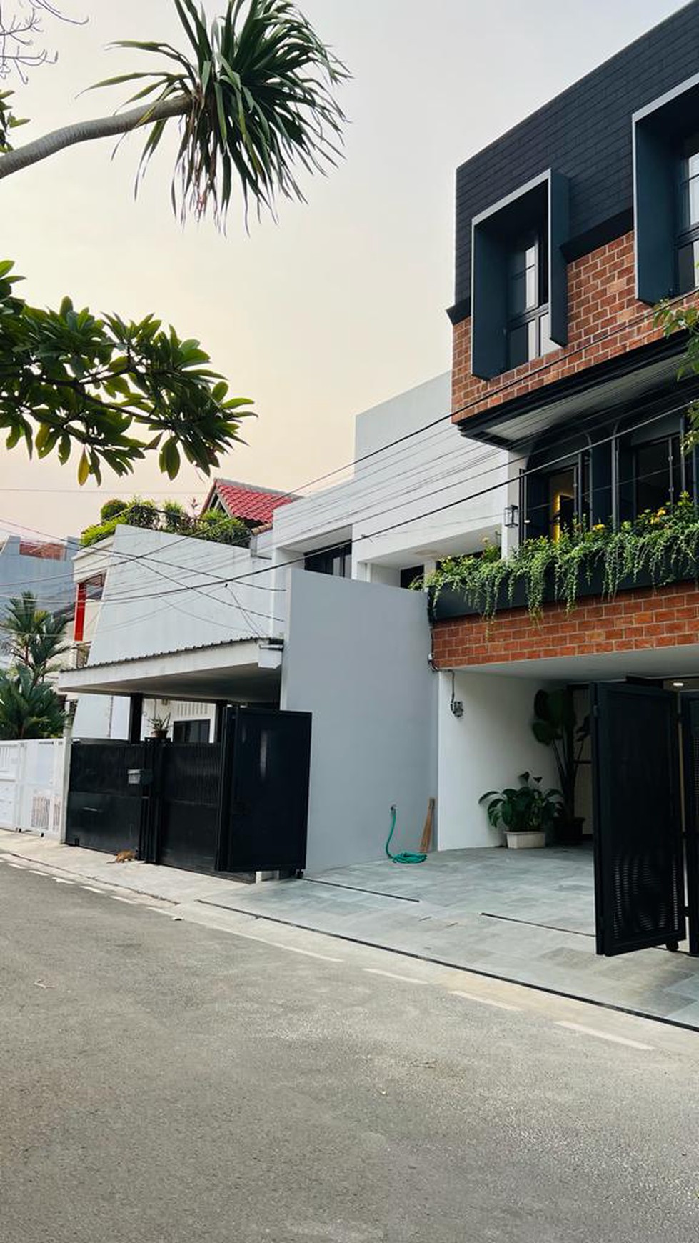 Rumah Bagus Brand New Siap Huni di Jl Pinang Nikel, Pondok Indah, Jakarta Selatan 