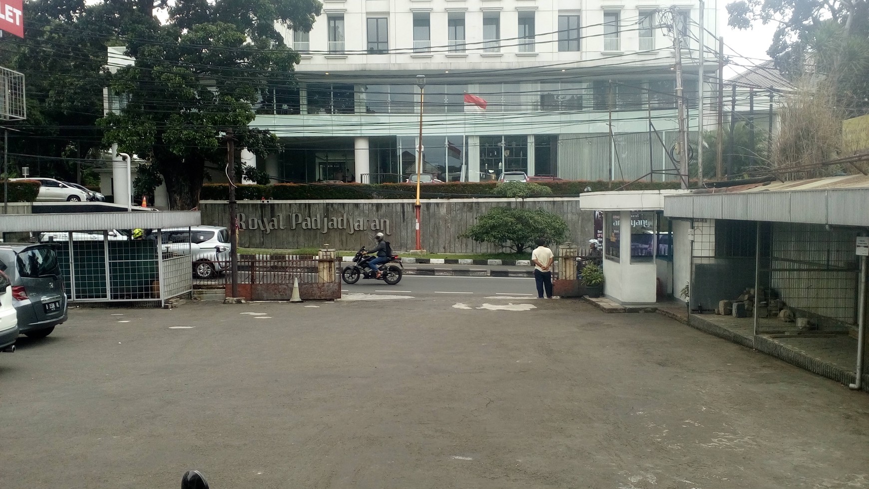 Di Jual gedung di jln pajajaran Bogor