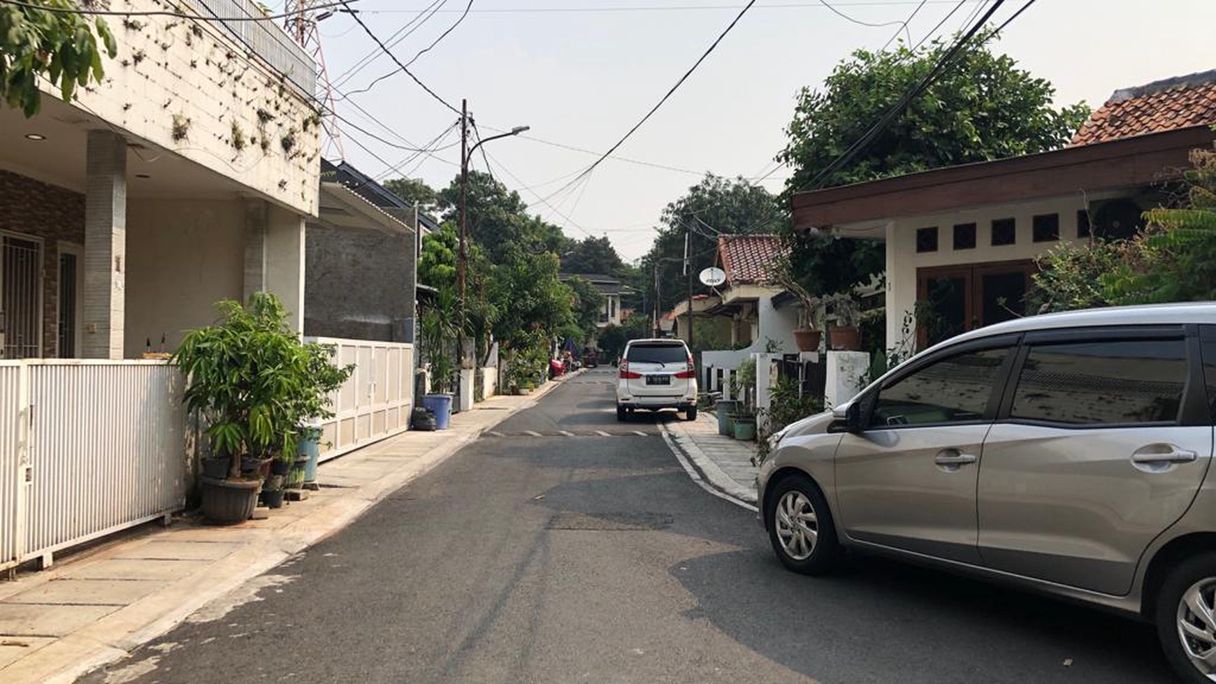 Rumah Hoek, Strategis dan 1 Rumah Kontrakan di Jl Pengairan Benhil, Jakarta Pusat 