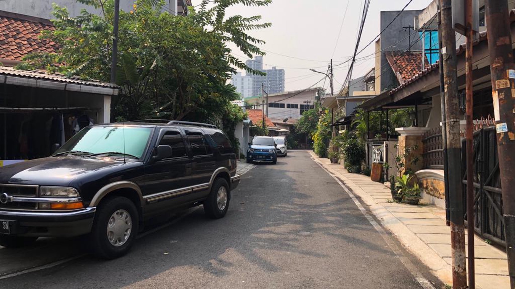 Rumah Hoek, Strategis dan 1 Rumah Kontrakan di Jl Pengairan Benhil, Jakarta Pusat 