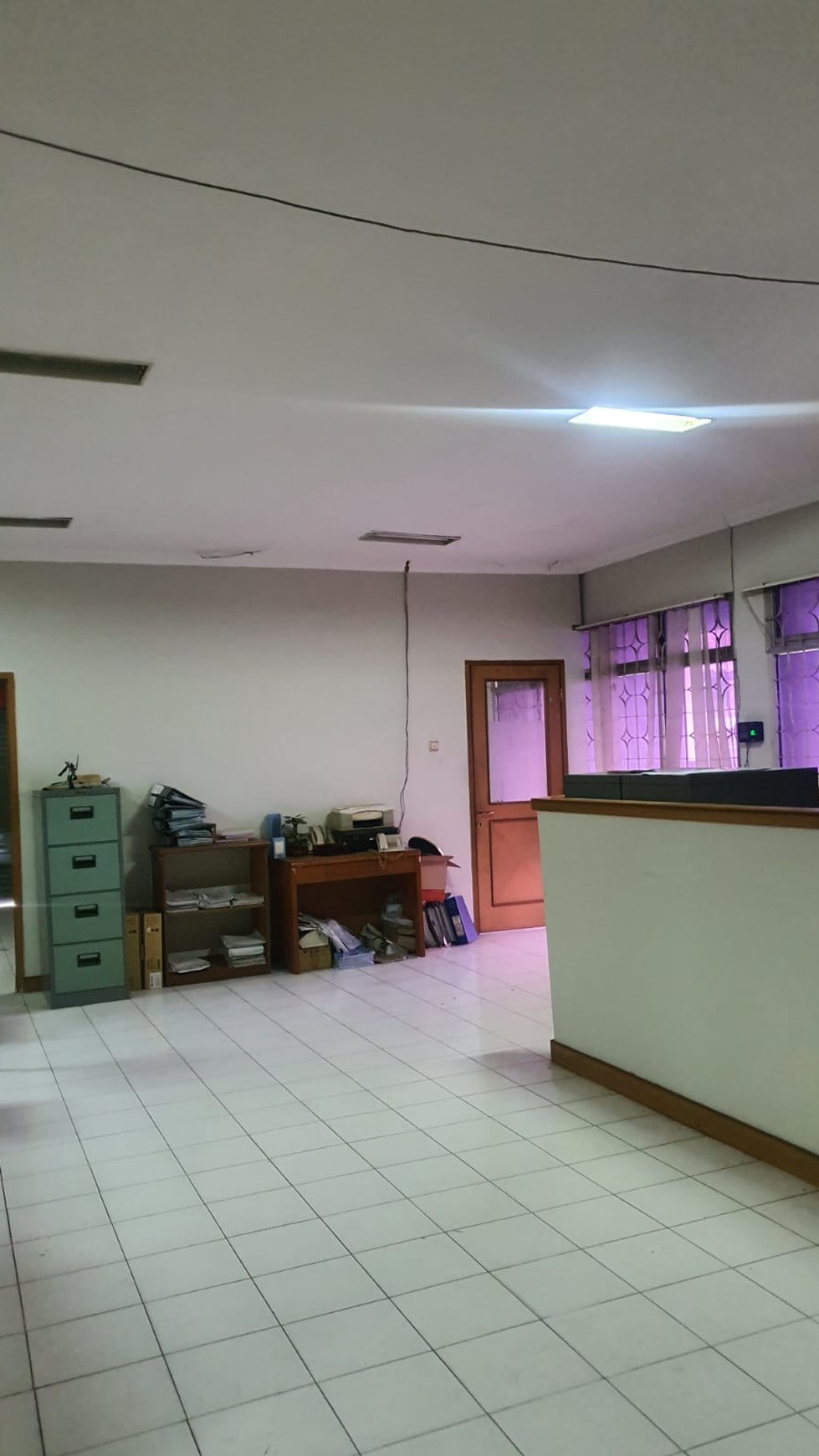 Gedung Ex Kantor di Tanjung Duren