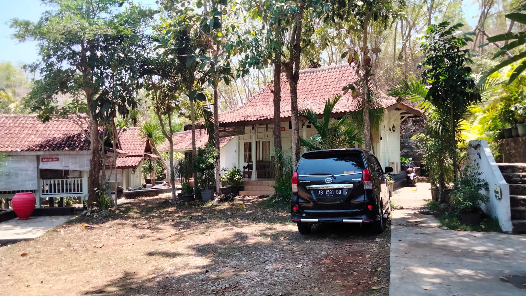 Villa & Resto  Cantik Nuansa Jawa Lokasi Premium Dekat Pantai Baron Gunung Kidul 