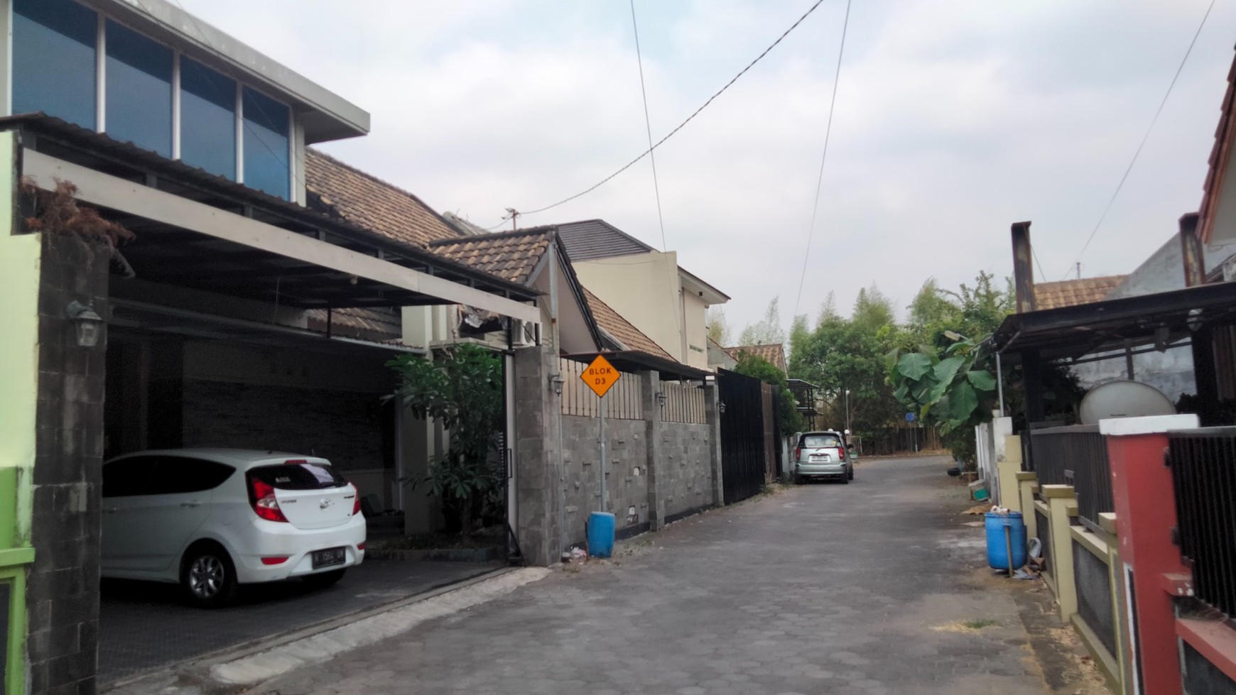 Rumah 2 Lantai Dalam Perum Amanusa Regency Wedomartani Sleman 