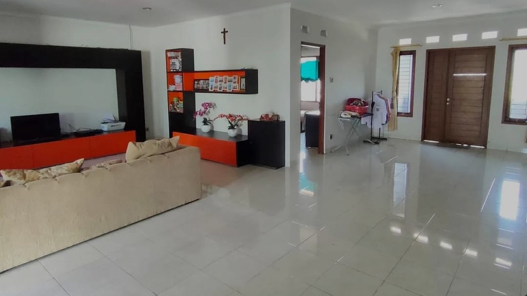 Rumah Mewah 2 Lantai Semi Furnish Lokasi Nglanjaran Ngaglik Sleman 