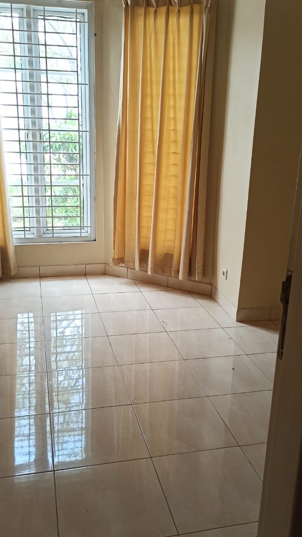 Dijual De Latinos BSD City