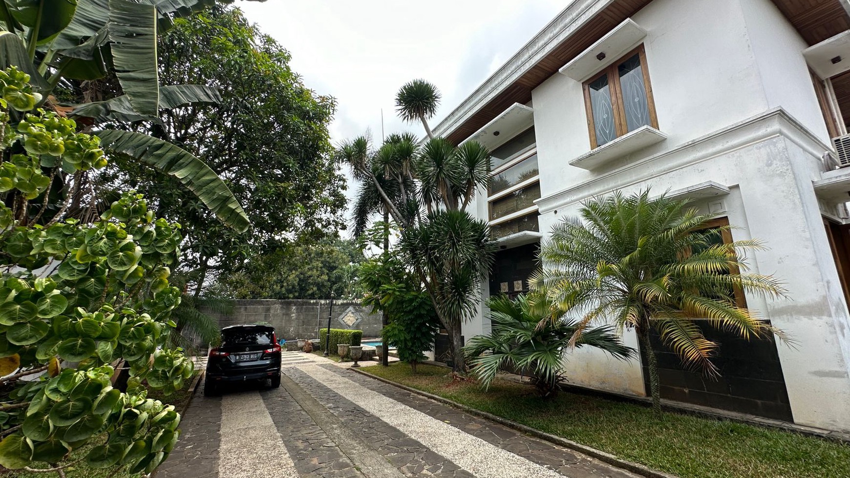 Dijual Rumah Klasik di Cirendeu 