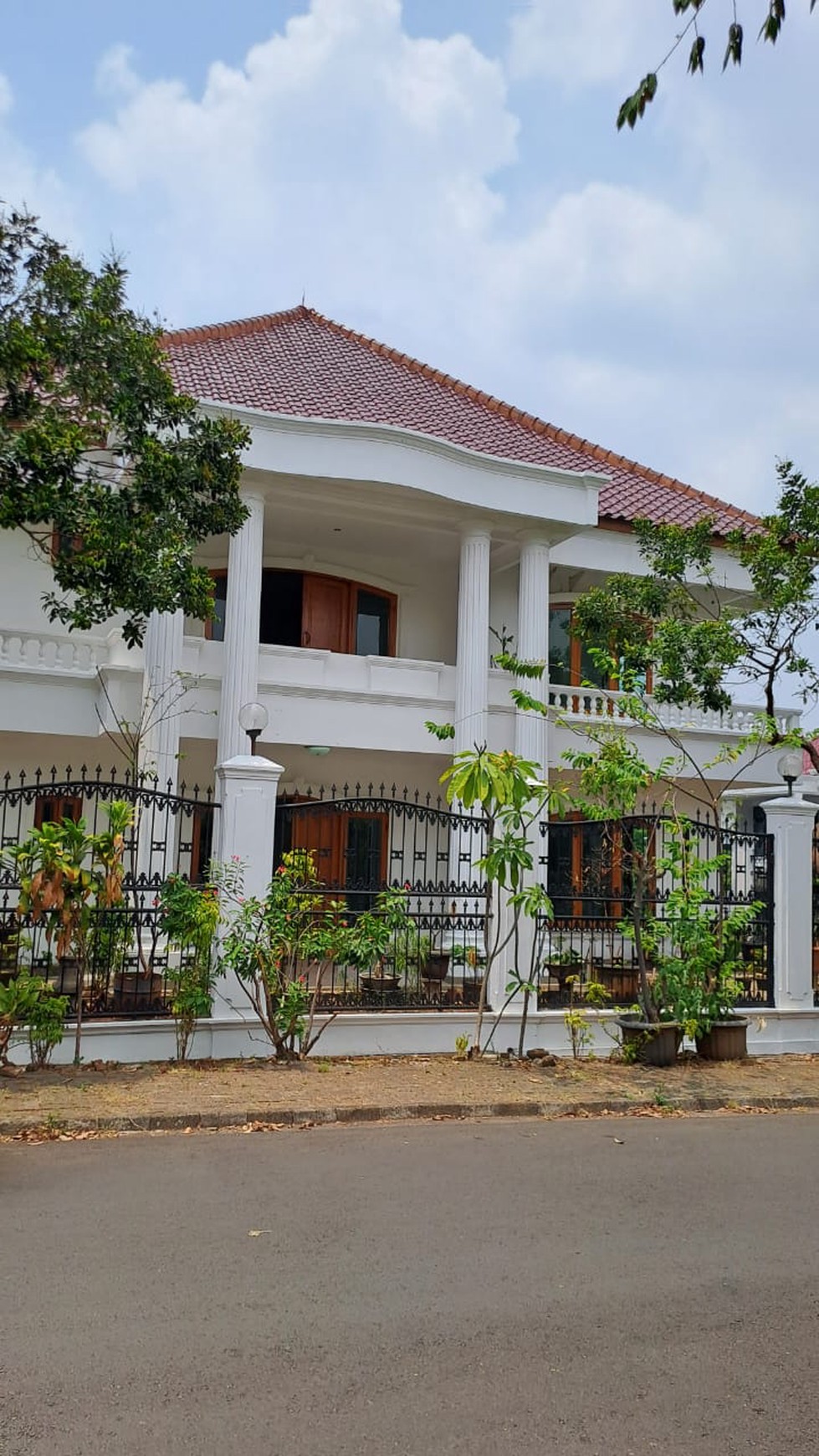 Dijual Rumah Hitung Tanah Puri Cinere 