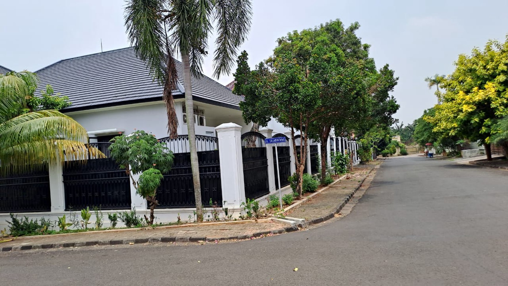 Dijual Rumah Hitung Tanah Puri Cinere 