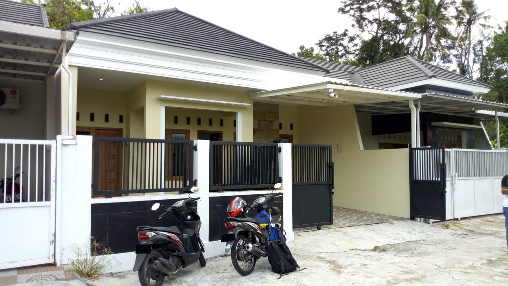 RUMAH BARU SIAP HUNI, DI DEKAT TAJEM BARU, MAGUWOHARJO