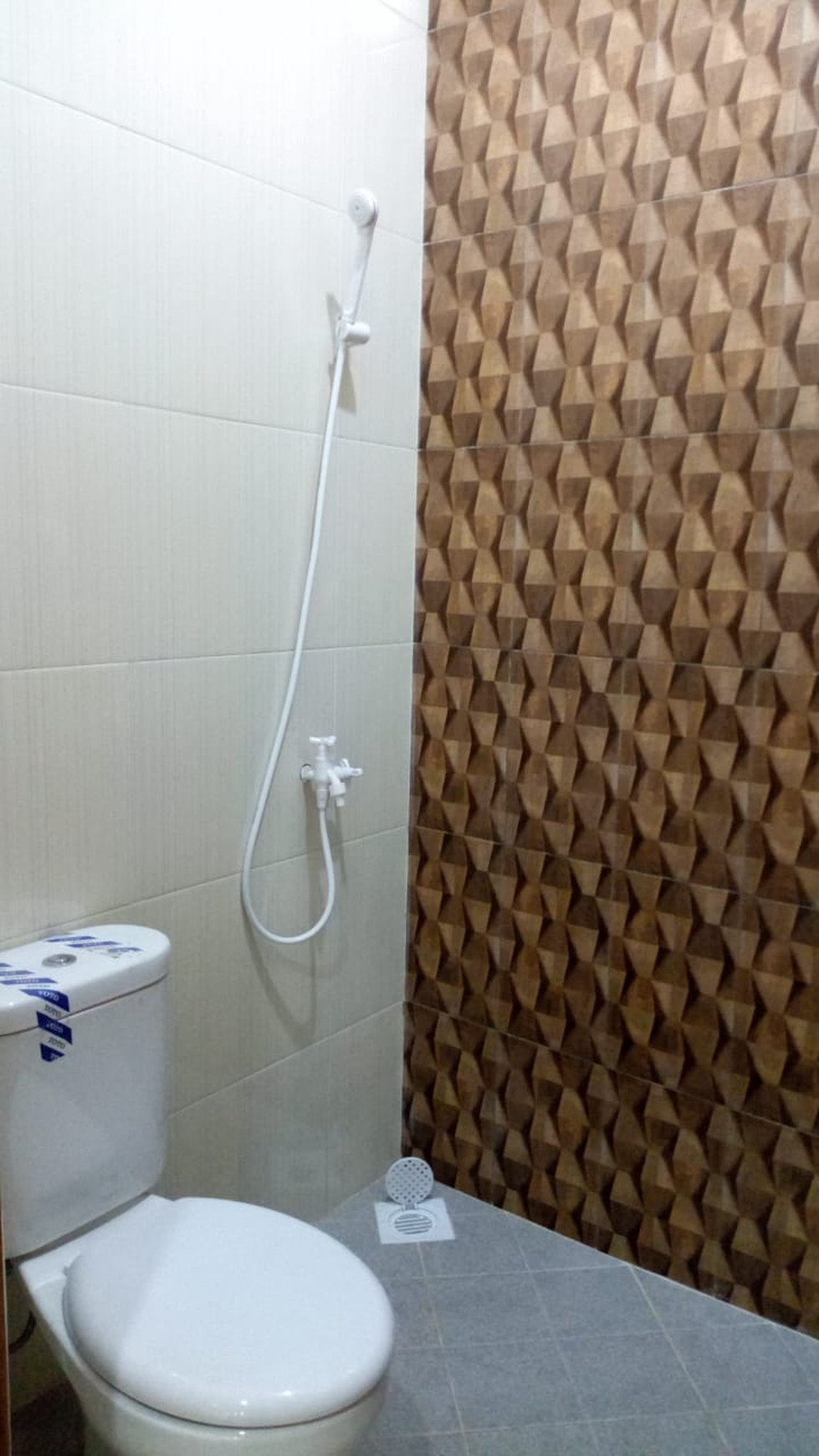 RUMAH BARU SIAP HUNI, DI DEKAT TAJEM BARU, MAGUWOHARJO