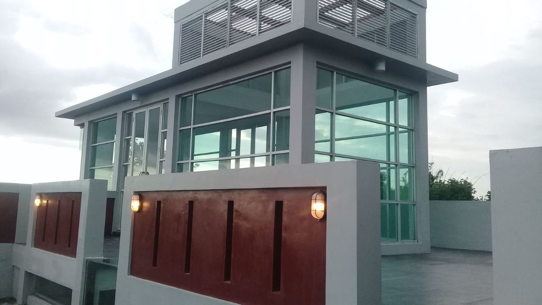 RUMAH BARU 3LANTAI, SIAP HUNI DI PERUMAHAN SUKOHARJO INDAH