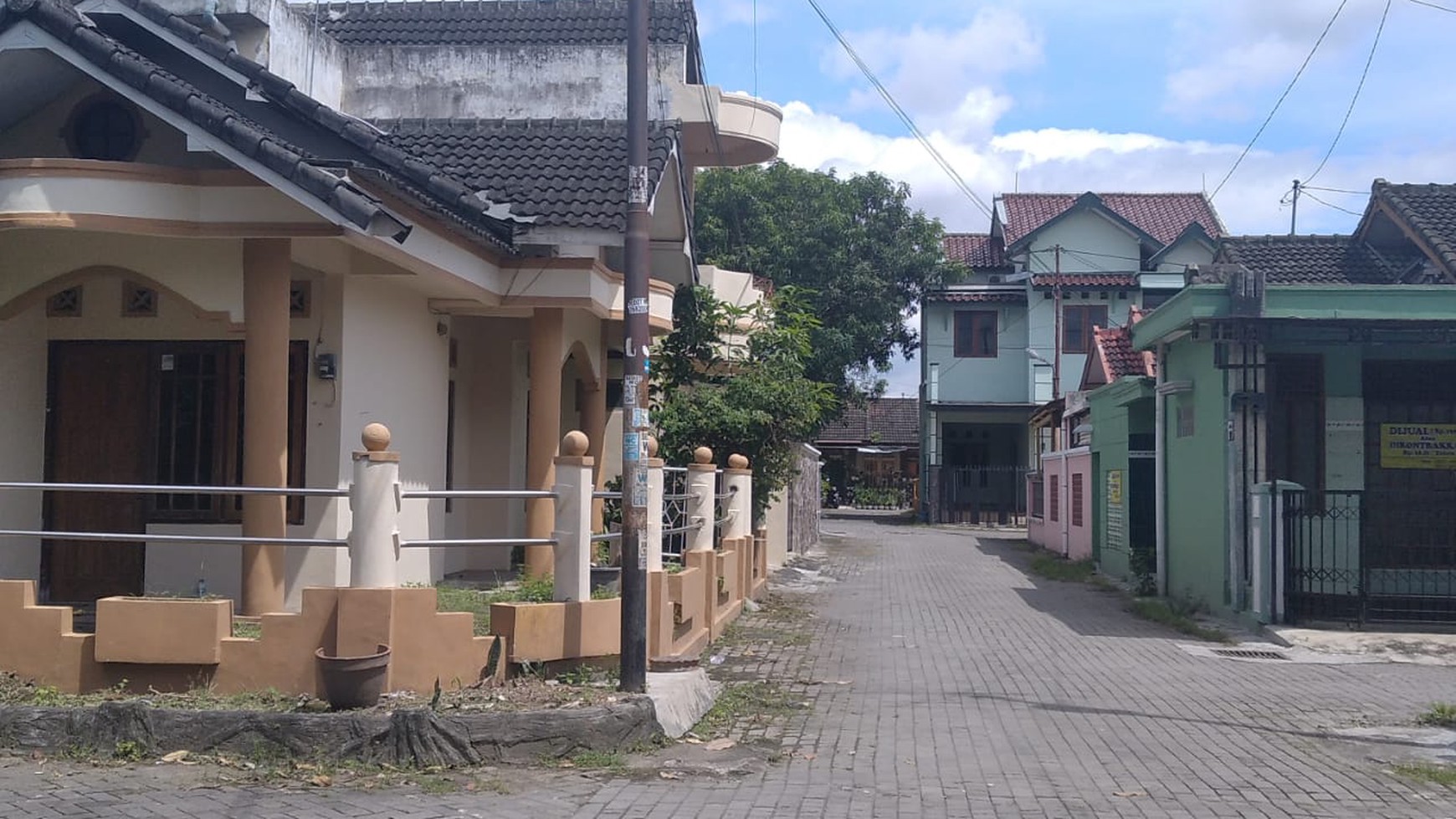 RUMAH DALAM PERUMAHAN GRAHA YASA , DEKAT JL PARANGTRITIS KM 4,5, YOGYAKARTA