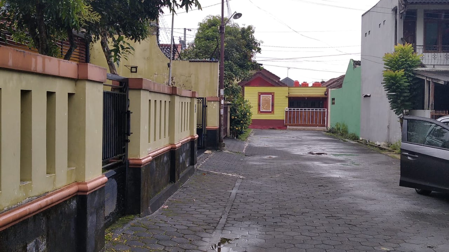 RUMAH TINGGAL DENGAN FURNITURE DI JL PRINGGODANI, KALASAN,SLEMAN