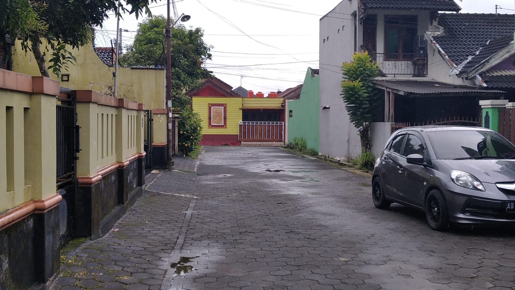 RUMAH TINGGAL DENGAN FURNITURE DI JL PRINGGODANI, KALASAN,SLEMAN