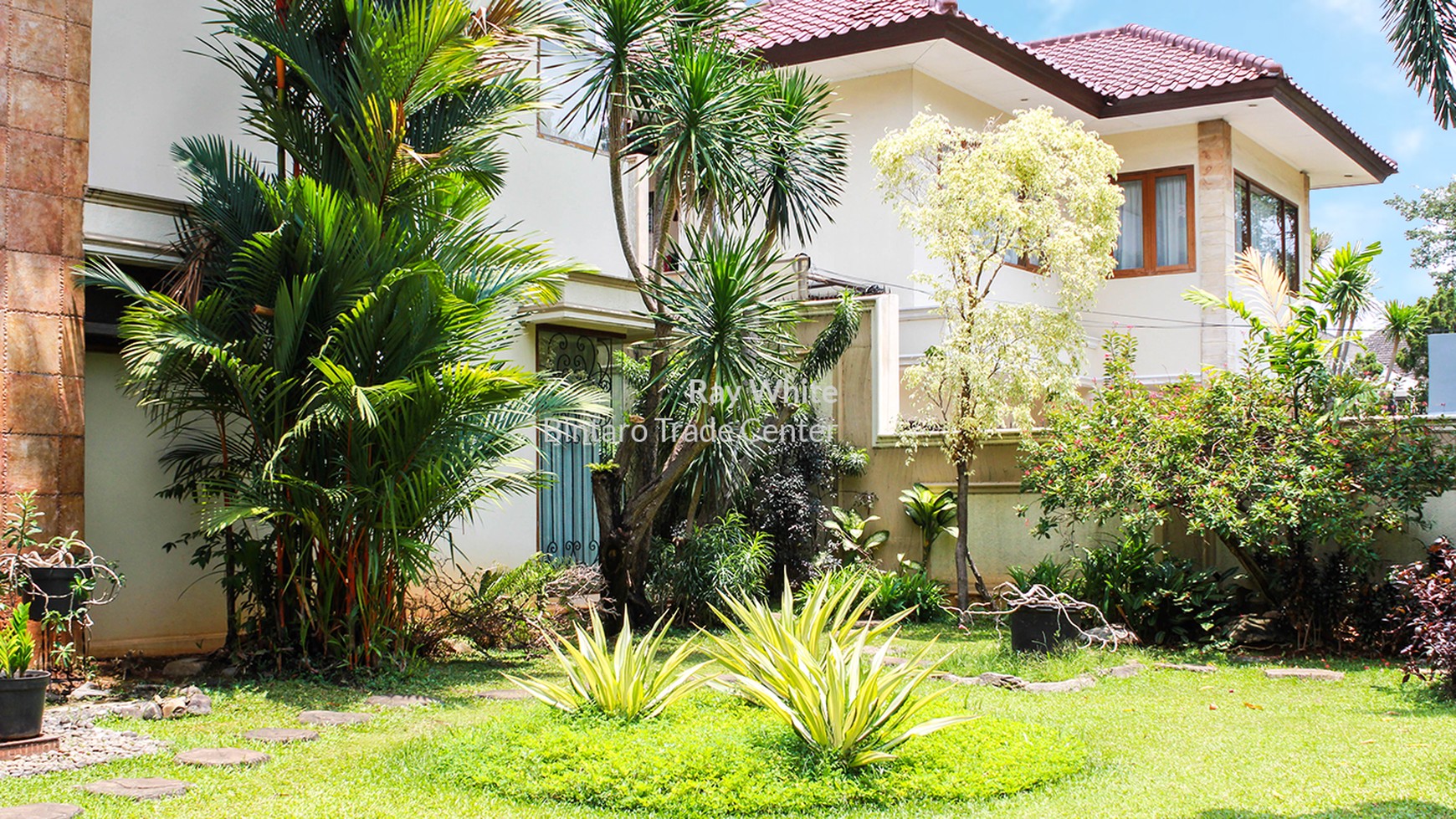 Rumah Mewah Siap Huni, Hunian Asri & Nyaman @Cilandak Timur, Pasar Minggu