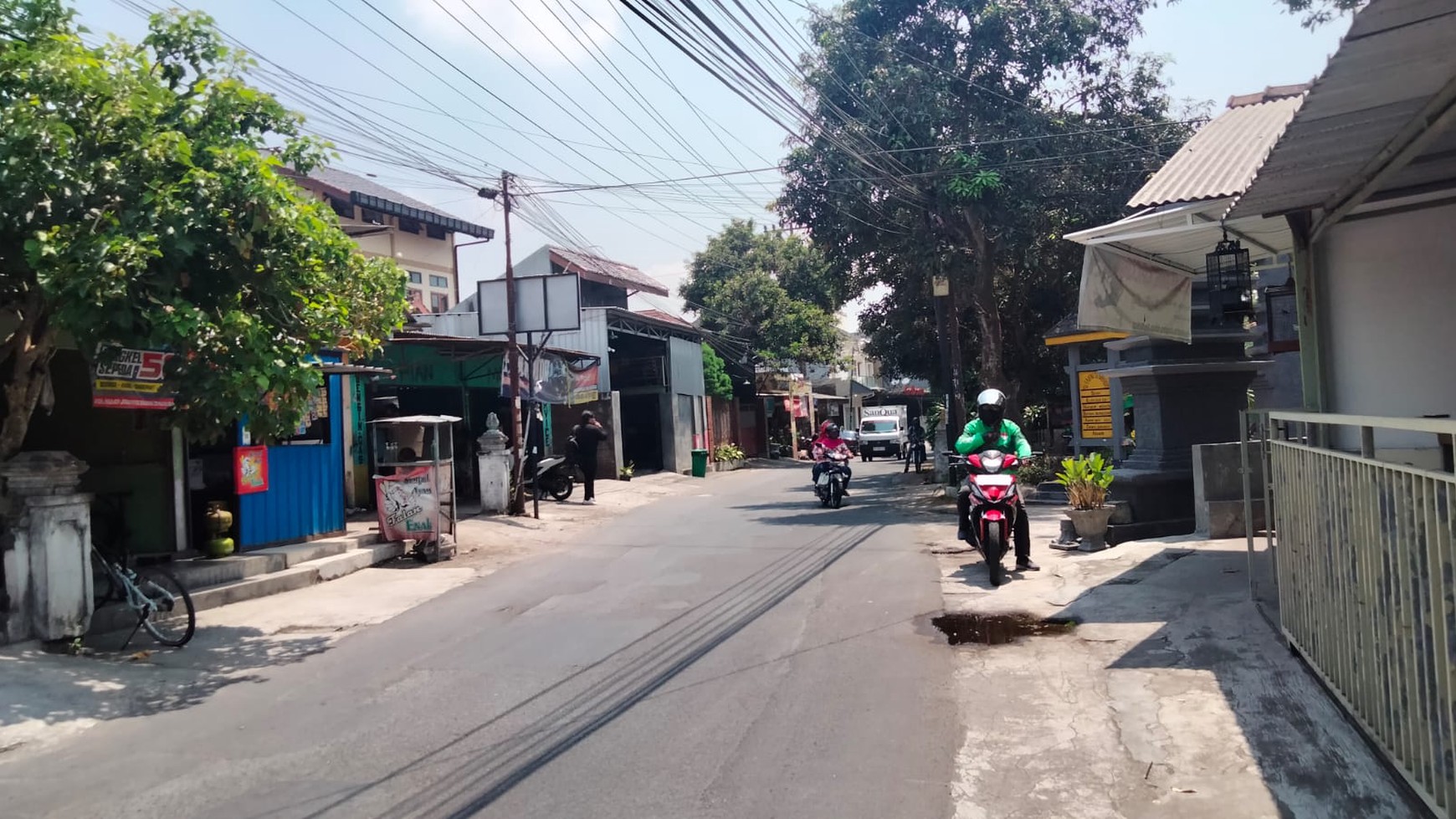 Rumah Tinggal Cocok Untuk Usaha Lokasi Dekat Monumen Jogja Kembali 