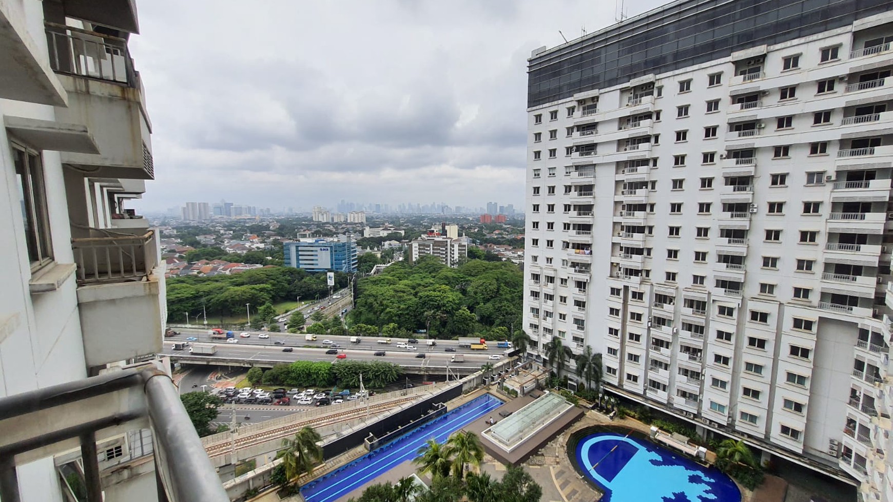 Dijual unit Apartemen Point Square -Lebak Bulus