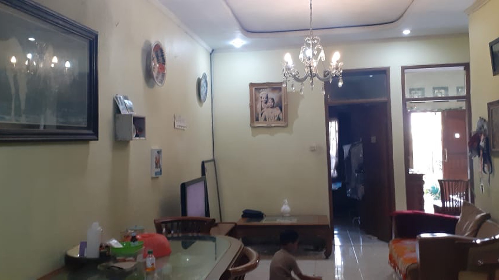 Rumah Nyaman Semi-furnished di Batununggal, Bandung