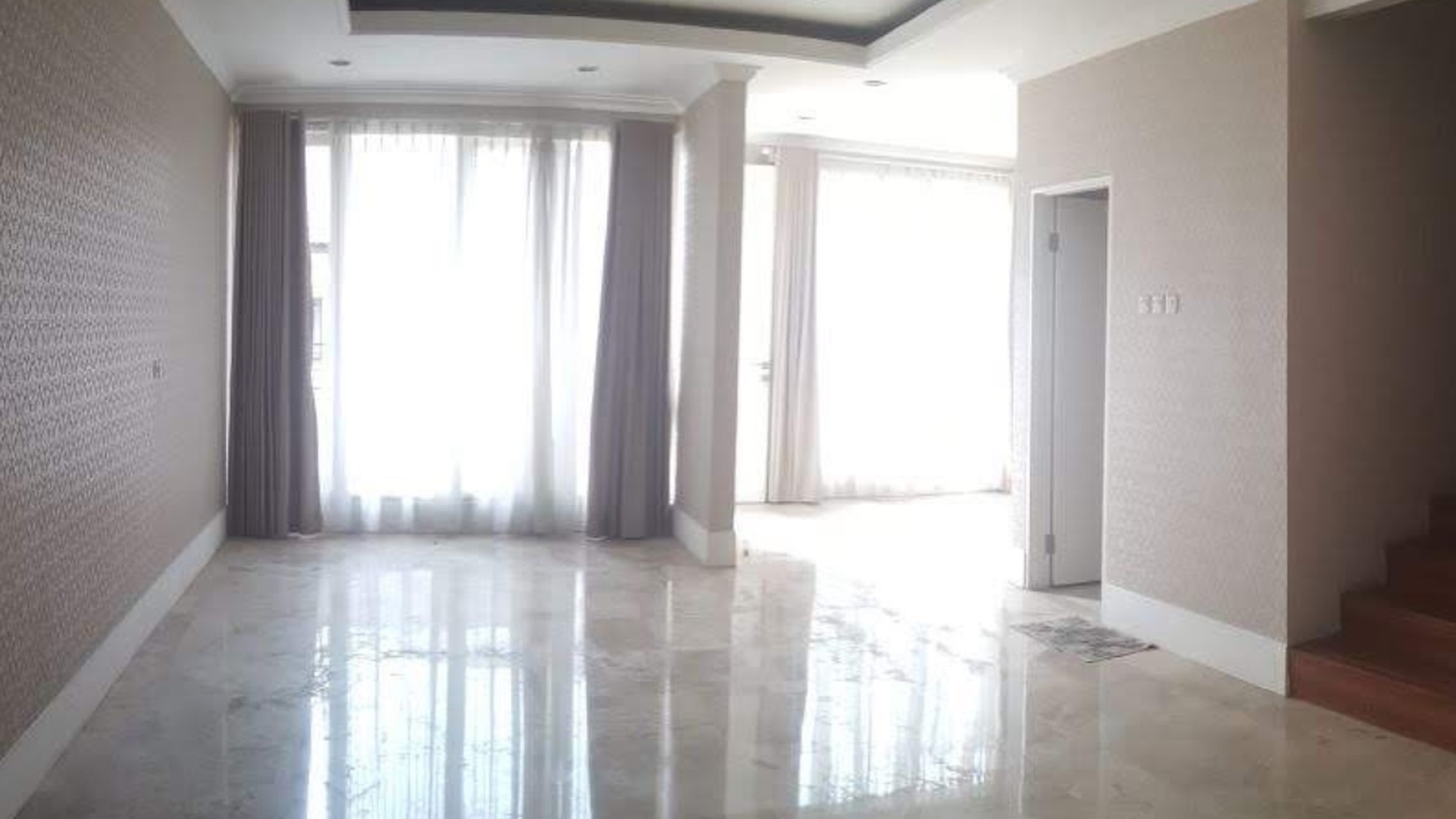 Rumah nyaman modern minimalis Pondok Indah jakarta selatan