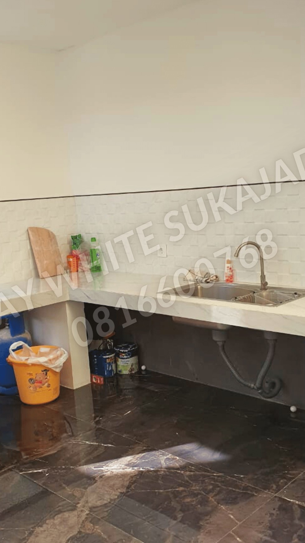 Dijual rumah lux modern minimalis di Antapani.