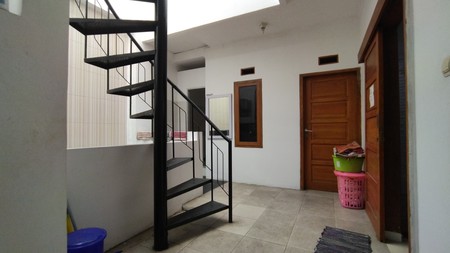 Rumah Asri di Jl Palem Raja, Bandung