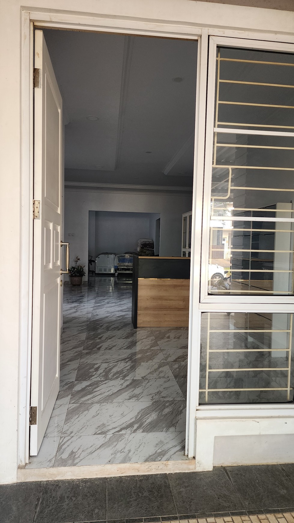 Rumah di Kota Wisata per tahun posisi boulevard