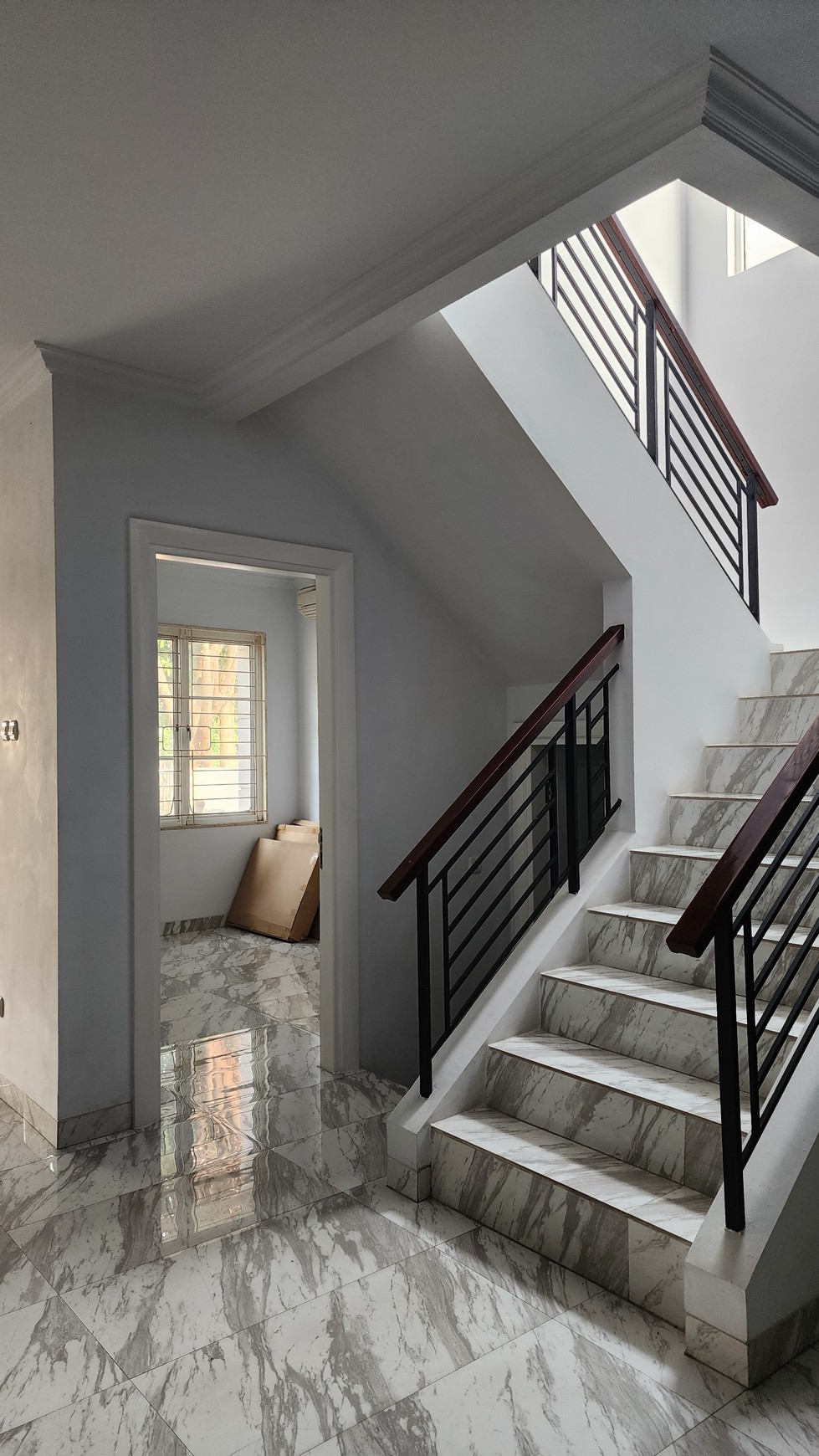 Rumah di Kota Wisata per tahun posisi boulevard