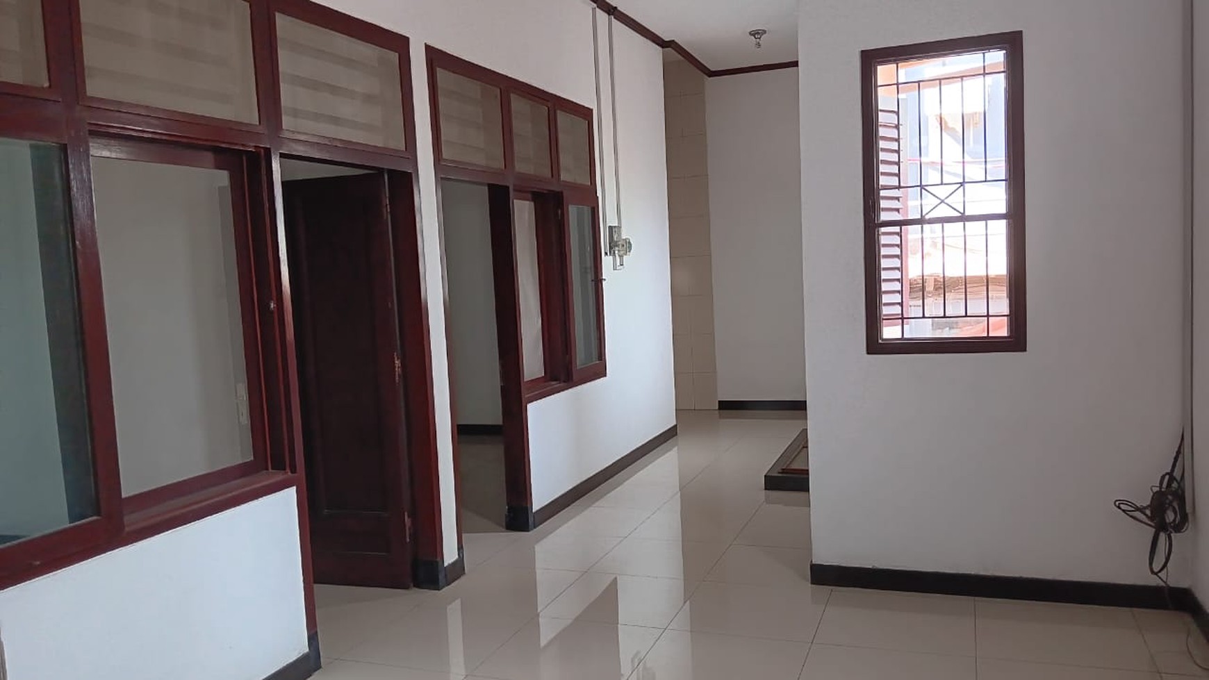 Dijual Rumah Komersial Usaha Jl. Biliton - Surabaya Pusat