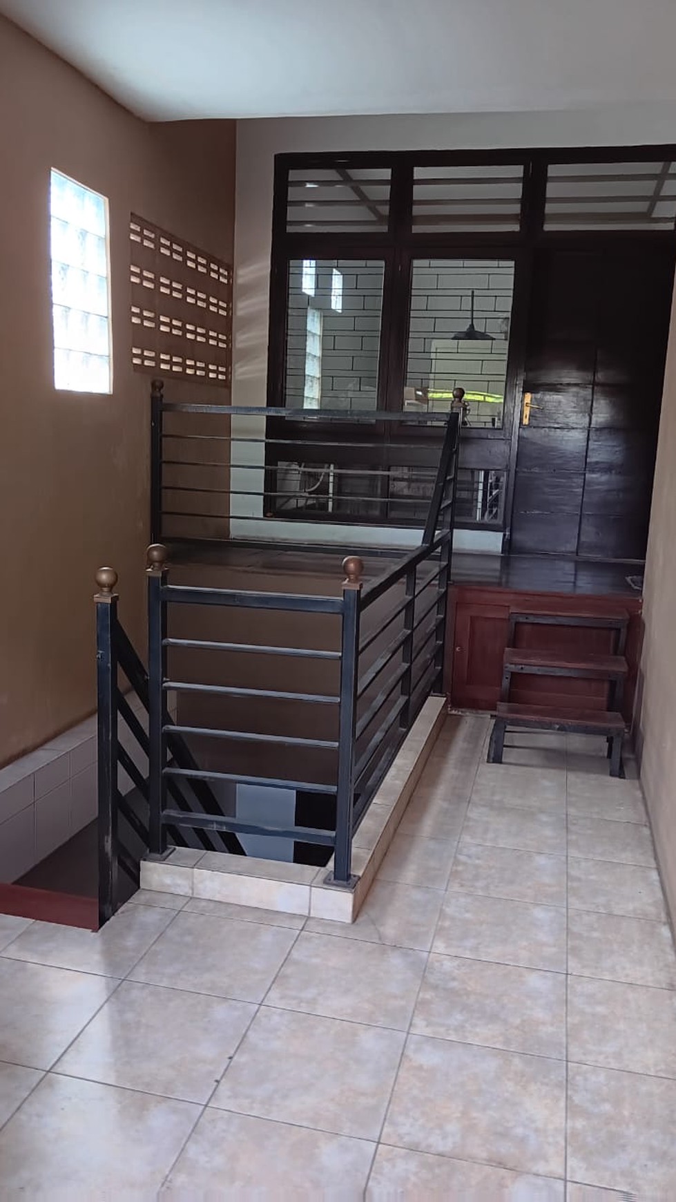 Dijual Rumah Komersial Usaha Jl. Biliton - Surabaya Pusat