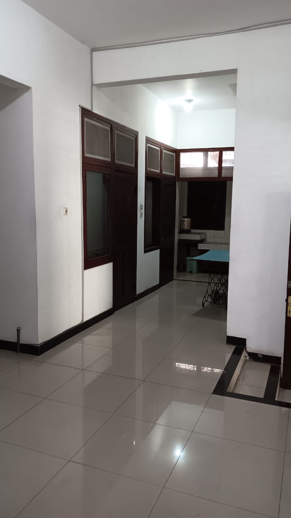 Dijual Rumah Komersial Usaha Jl. Biliton - Surabaya Pusat