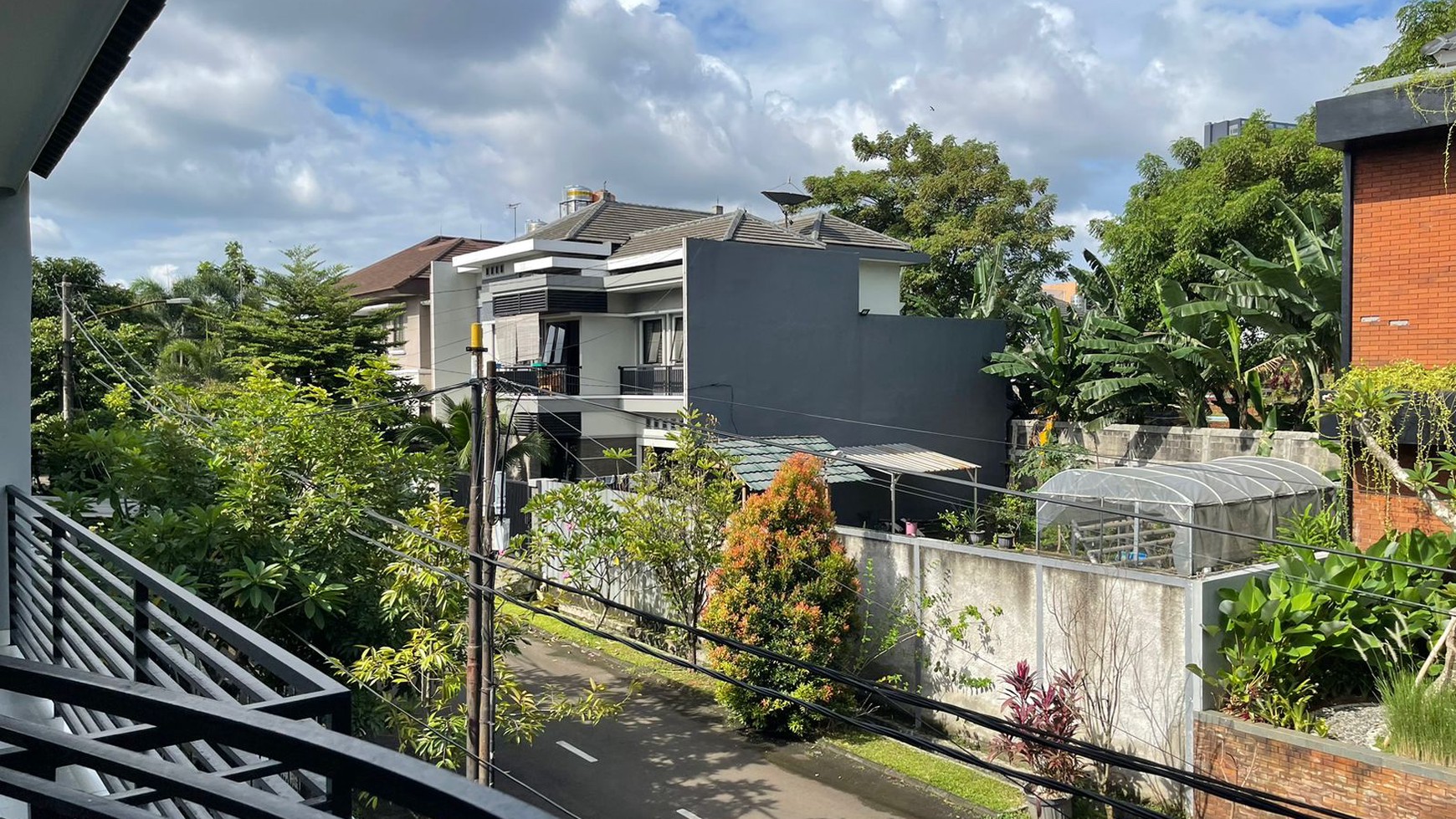 Rumah Bagus Di Kasuari Bintaro Jaya Sektor 9,