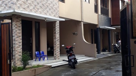 Rumah Minimalis Modern di Jakarta Selatan dengan Kondisi Siap Huni @Pejaten Barat