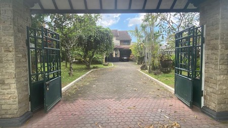 RUMAH MEWAH SIAP HUNI, LOKASI STRATEGIS  DEKAT JL KALIURANG KM 7
