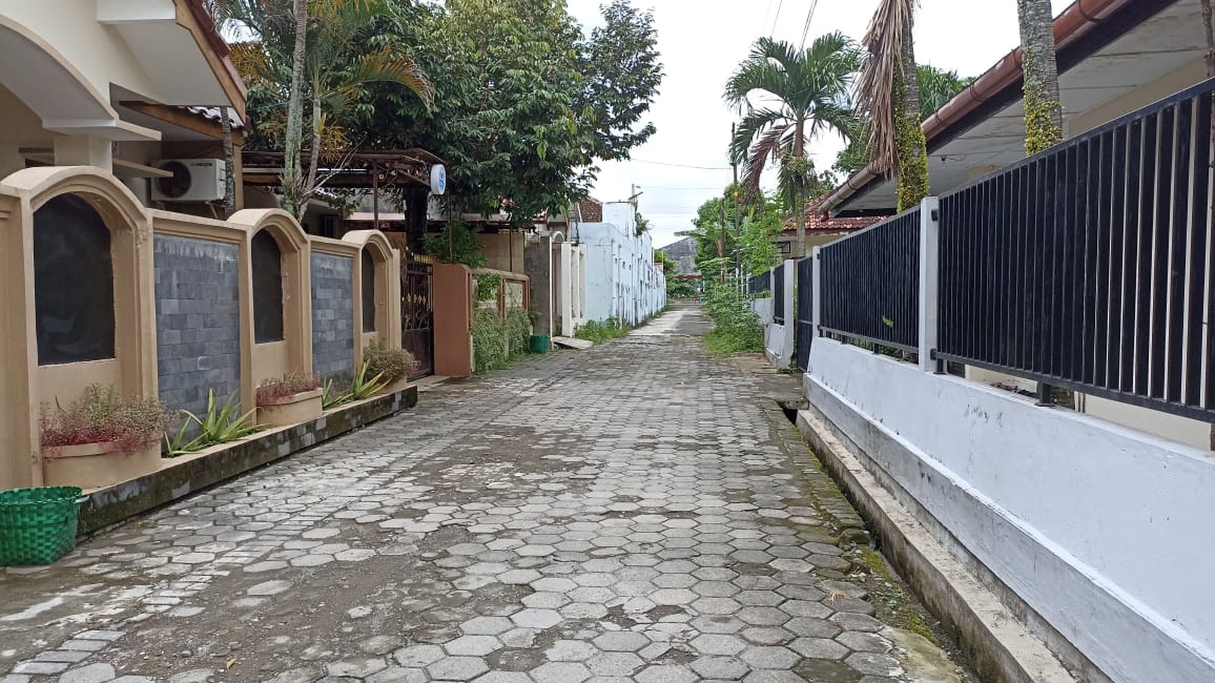 RUMAH SIAP HUNI, 500 METER DARI SUPERINDO JL PERINTIS KEMERDEKAAN, KOTAGEDE, JOGJA