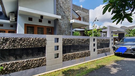 Dijual Rumah Semi Klasik Modern  Full Furnish Daerah Minomartani