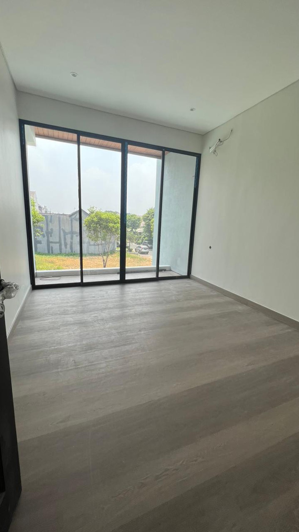 Rumah Baru Citraland Utama Surabaya SPESIAL  Carport 3 Mobil Dekat GWalk , Sekolah Ciputra , Pakuwon Indah, Graha Family