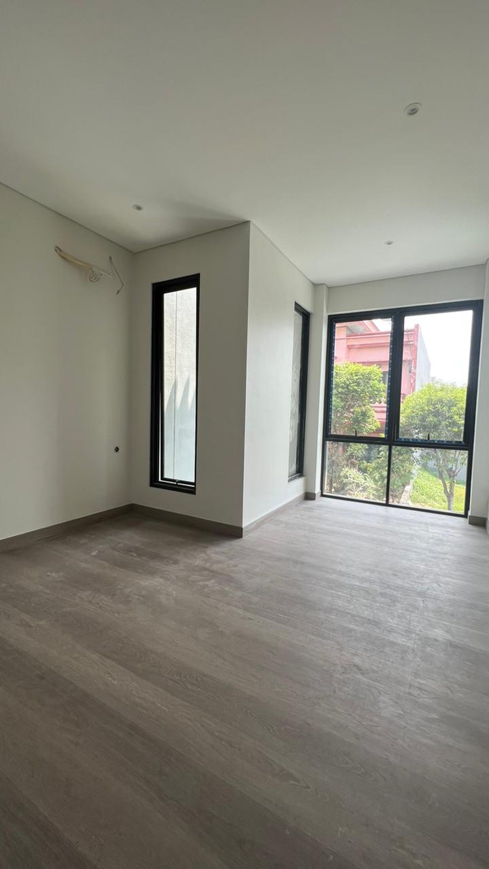 Rumah Baru Citraland Utama Surabaya SPESIAL  Carport 3 Mobil Dekat GWalk , Sekolah Ciputra , Pakuwon Indah, Graha Family